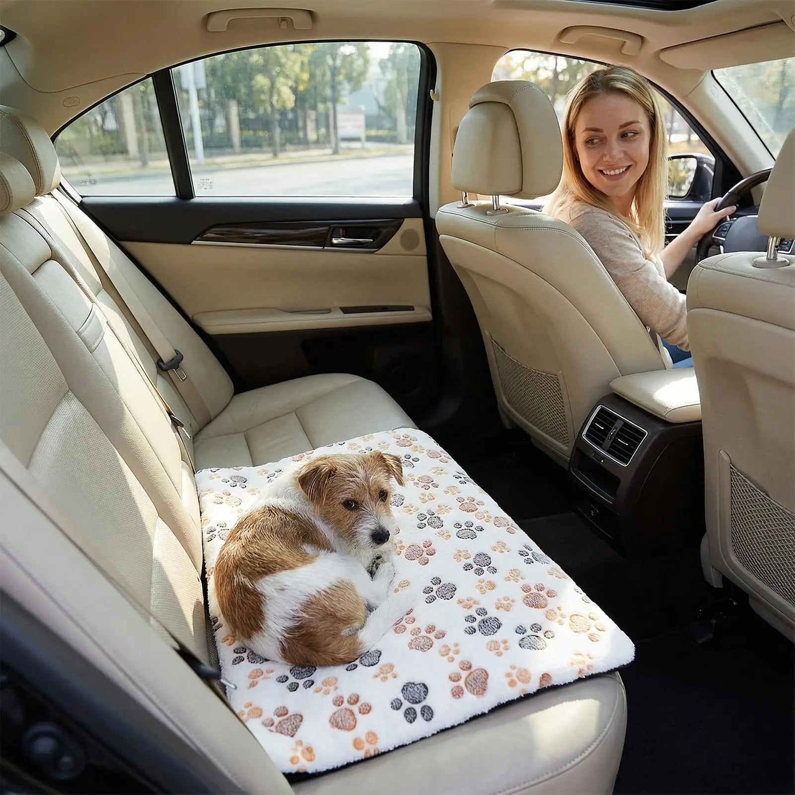 Tapis autochauffant coloris blanc pour chat - Les Trésors d'Owka
