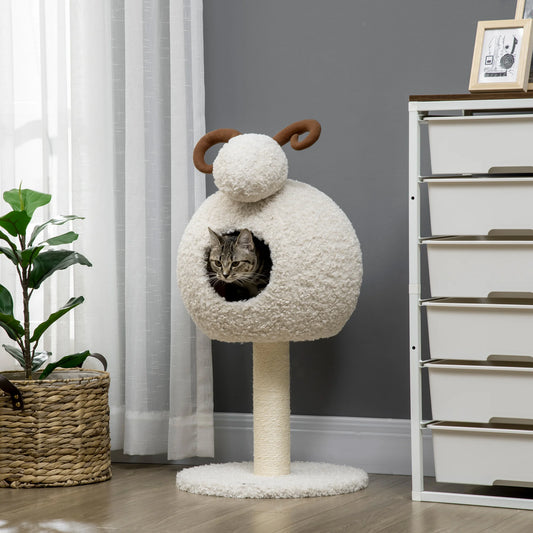 Arbre à chat original en forme de mouton avec niche ronde en peluche bouclée blanche. Un chat est blotti dans la cachette surélevée. Cet arbre chaton comprend un poteau griffoir en sisal blanc et une base stable. Accessoire de décoration moderne pour arbre a chat. Qualité Les Trésors d'Owka.