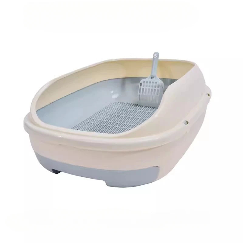 Bac à litière chat ouvert au design moderne de couleur crème et gris. Ce modèle ergonomique inclut une grille de tamisage intégrée pour séparer facilement les déchets et une pelle assortie, idéal comme bac à litière pour chaton spacieux et facile d'accès.