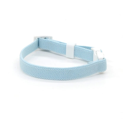 Collier pour chat en nylon élastique tressé bleu ciel avec boucle de sécurité blanche réglable, design souple et confortable anti-étranglement sans grelot.