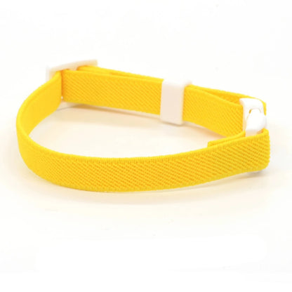 Collier pour chat en nylon élastique tressé jaune vif avec boucle de sécurité blanche réglable, design souple et confortable sans grelot.