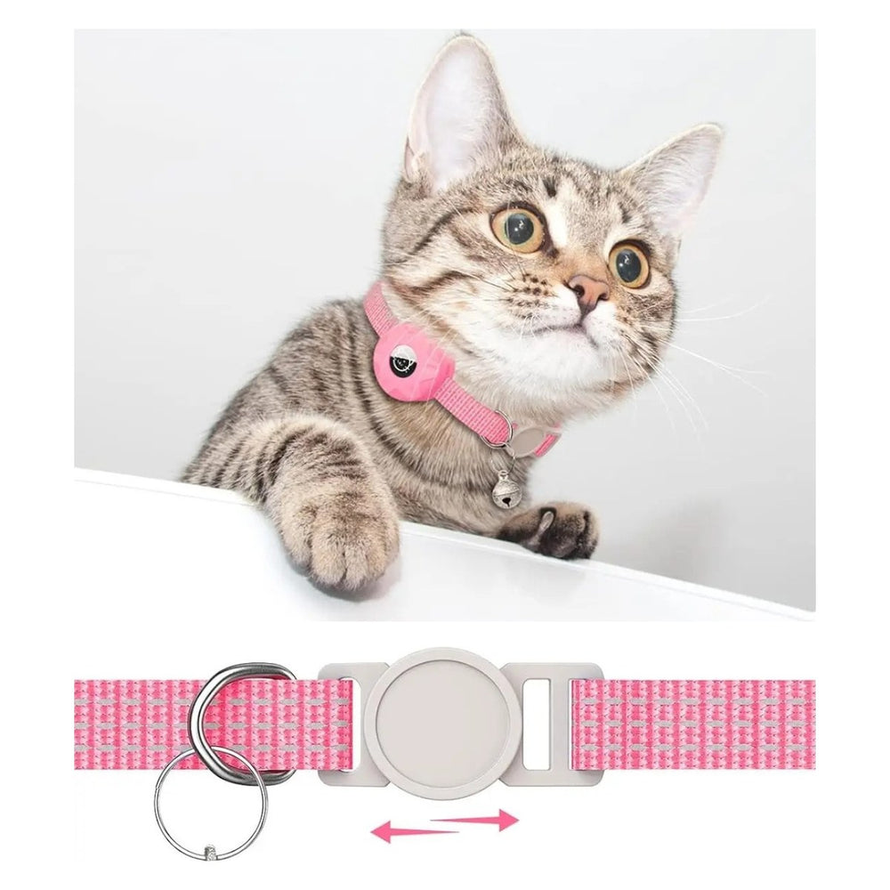 Chat tigré au collier rose et schéma du fabricant : la boucle de sécurité se sépare quand on tire — Les Trésors d'Owka