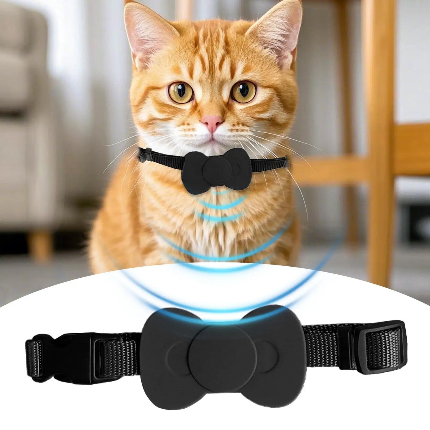 Collier gps pour chat noir avec support AirTag en forme de nœud papillon. Chat roux portant ce collier gps chat réglable affichant des ondes de signal de localisation. Un accessoire de sécurité type collier gps à chat bureau avec boucle breakaway, alliant design discret et technologie de suivi précise.