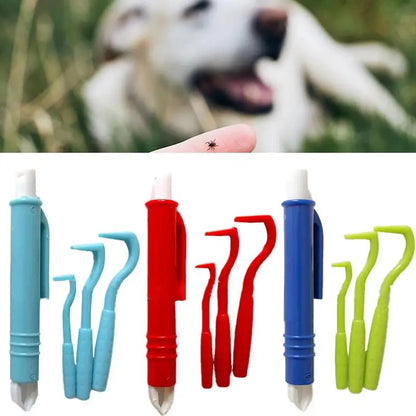 Dimensions détaillées du kit pince à tique rouge : stylo extracteur de 9,3 cm et trois crochets tire-tique de 4,9 cm, 6,3 cm et 6,4 cm. Cette pince tique chat et chien offre plusieurs tailles pour s'adapter à tous les parasites. Accessoire de soin précis type pince tique avec mesures en cm et pouces pour une hygiène animale parfaite.