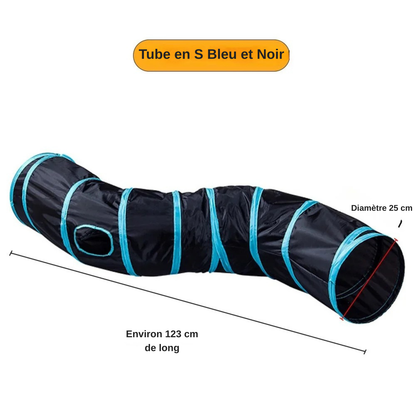 Schéma technique d'un tunnel de jeu pour chat en forme de S, couleur bleu et noir, mesurant environ 123 cm de long avec un diamètre d'ouverture de 25 cm et un hublot central.