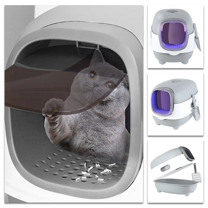 Montage multi-vues d'un bac à litière chat fermé gris et blanc. Le visuel montre un chat poussant la porte battante, le système d'ouverture du capot pour un nettoyage facile et le plateau perforé intégré. Ce bac a litiere complet avec pelle latérale est parfait comme premier bac à litière pour chaton pour limiter la dispersion des grains.