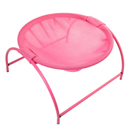 Hamac chat surélevé rose vif détouré sur fond blanc, avec structure métallique en arche et lit suspendu en maille respirante. Ce coussin à chat original offre une suspension ergonomique et une ventilation 360°. Alternative moderne et colorée au coussin pour chat classique, stable et facile d'entretien. Qualité Les Trésors d'Owka.