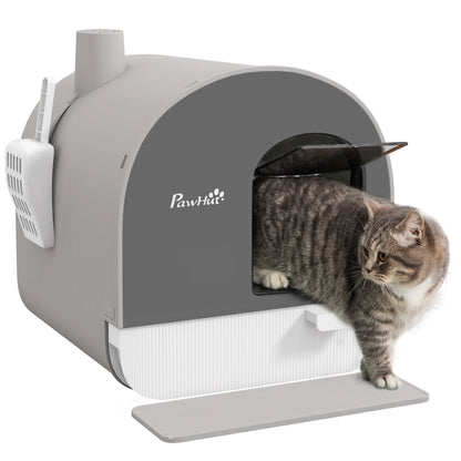 Un chat gris sortant d'un bac à litière chat PawHut gris foncé et noir. Ce bac a litiere design comprend un tiroir amovible, une pelle latérale et un tapis de propreté gris, idéal comme bac à litière pour chaton.