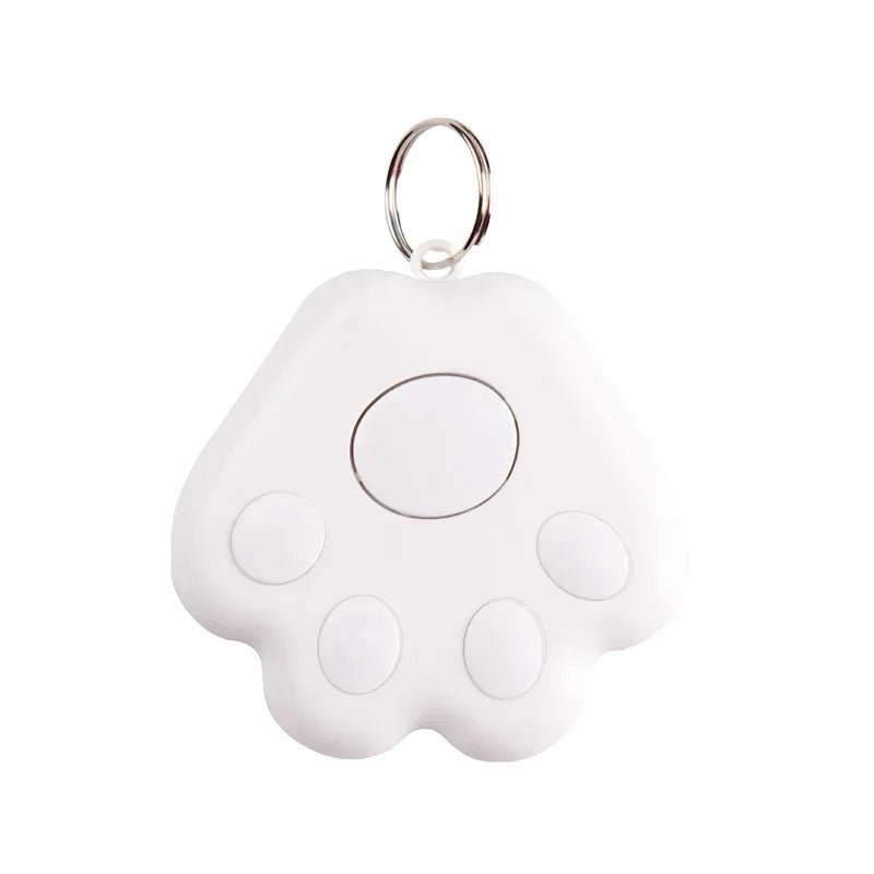 Traceur anti-perte Bluetooth blanc minimaliste en forme de patte avec bouton de synchronisation central, anneau métallique de fixation pour collier de chat, chien ou trousseau de clés.