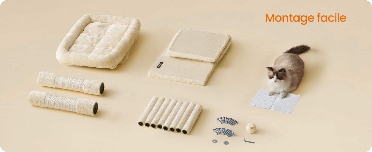 Vue d'ensemble des composants de l'arbre à chat beige pour un montage facile : perchoir XXL, niches, poteaux en sisal, visserie complète et manuel d'instructions avec un chaton.