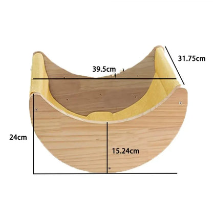 Lit mural en bois en forme de lune avec coussin jaune, module lit balcon de L'Aventure Verticale — Les Trésors d'Owka
