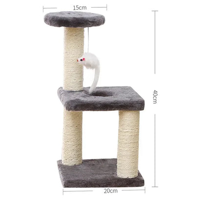 Petit arbre à chat gris compact de 40 cm de hauteur avec deux poteaux griffoirs en sisal, une plateforme carrée de 20 cm, un perchoir rond et un jouet souris suspendu.