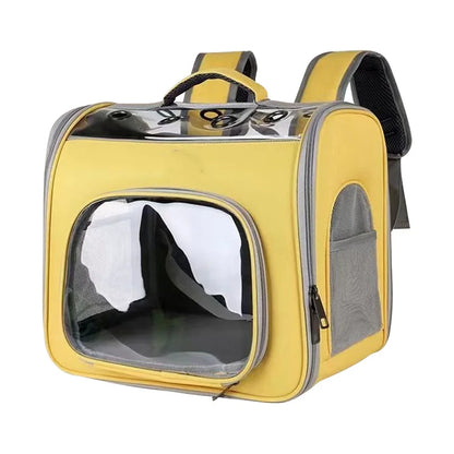 Sac à dos pour chat jaune avec hublot panoramique frontal et supérieur. Vue de profil du sac dos pour chat Les Trésors d'Owka spacieux avec aérations mesh et œillets de ventilation. Sac dos chat rectangulaire robuste pour transport sécurisé et confortable.