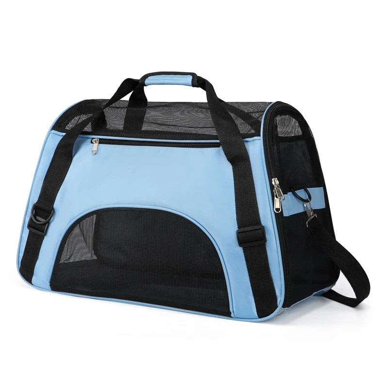 Sac de transport souple pour chat bleu ciel et noir avec larges fenêtres en maille respirante, bandoulière d'épaule réglable et poignées confortables pour un voyage sécurisé.