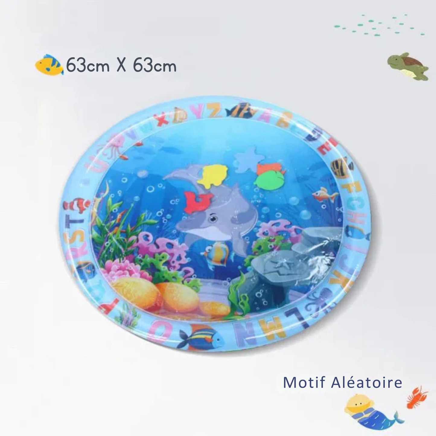 Tapis rafraichissant chat sensoriel à remplir d'eau, dimensions 63cm x 63cm avec bordure alphabet et motif dauphin. L'image présente ce coussin rafraichissant pour chat interactif, pliable et gonflable. Tapis d'été stimulant pour animaux, idéal comme tapis rafraichissant chien de petite race (Spitz, Chihuahua). Qualité Les Trésors d'Owka.