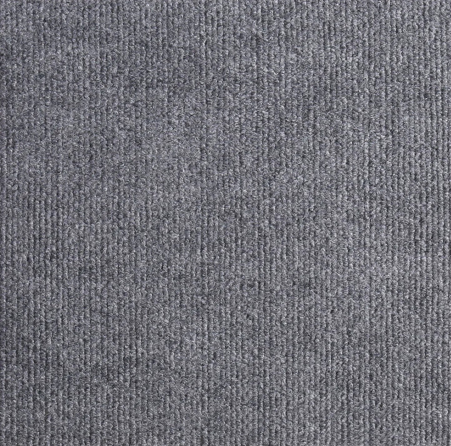 Gros plan détaillé sur la texture haute densité d'un tapis griffoir chat en feutre gris anthracite. L'image met en avant le tissage serré et la résistance des fibres de ce tapis griffoir pour chat conçu pour supporter les griffades les plus intensives. Ce tapis griffoir a chat offre une surface rugueuse idéale pour l'entretien naturel des griffes tout en protégeant durablement votre mobilier. La qualité de ce matériau professionnel garantit une longévité supérieure et une protection efficace de vos canapés 